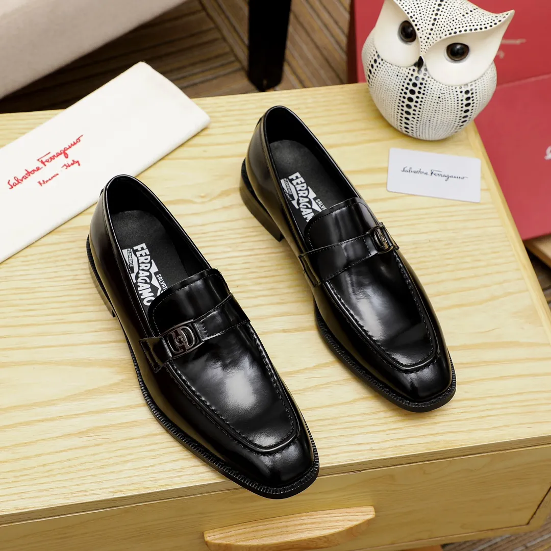 Factory price 420 🔥Ferragamo's new men's casual slip-on shoes🇨🇳Official website original 1:1 mold opening, original quality💯Fine workmanship, high-end luxury☘The upper is made of imported Italian first-layer cowhide🌴🐑leather lining🍓Rubber wear-resistant and non-slip outsole, breathable and comfortable to wear🍍The first choice for high-end men🍉Black, size 38-45